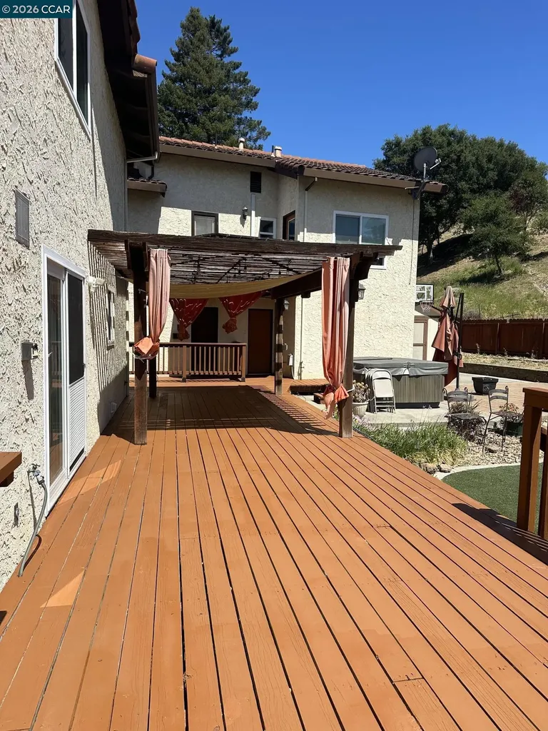 140 Travalini Court El Sobrante CA 94803