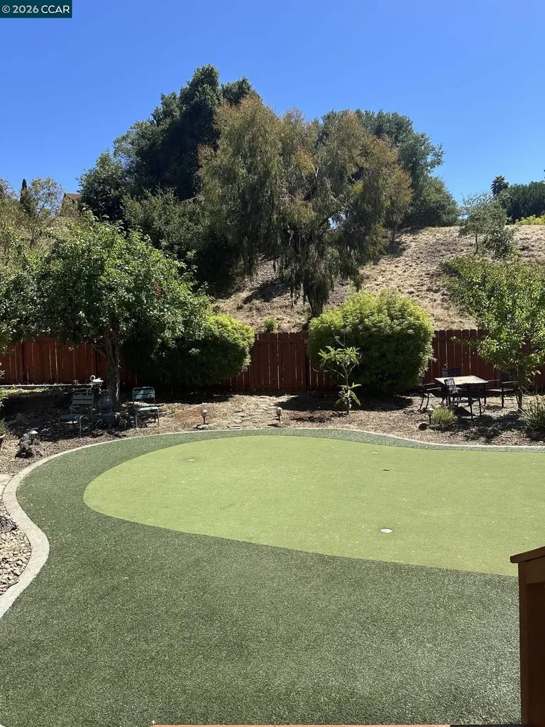 140 Travalini Court El Sobrante CA 94803