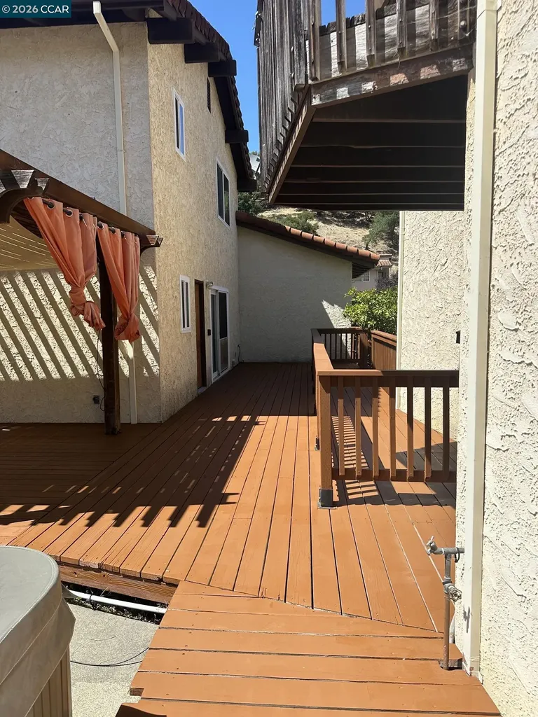 140 Travalini Court El Sobrante CA 94803