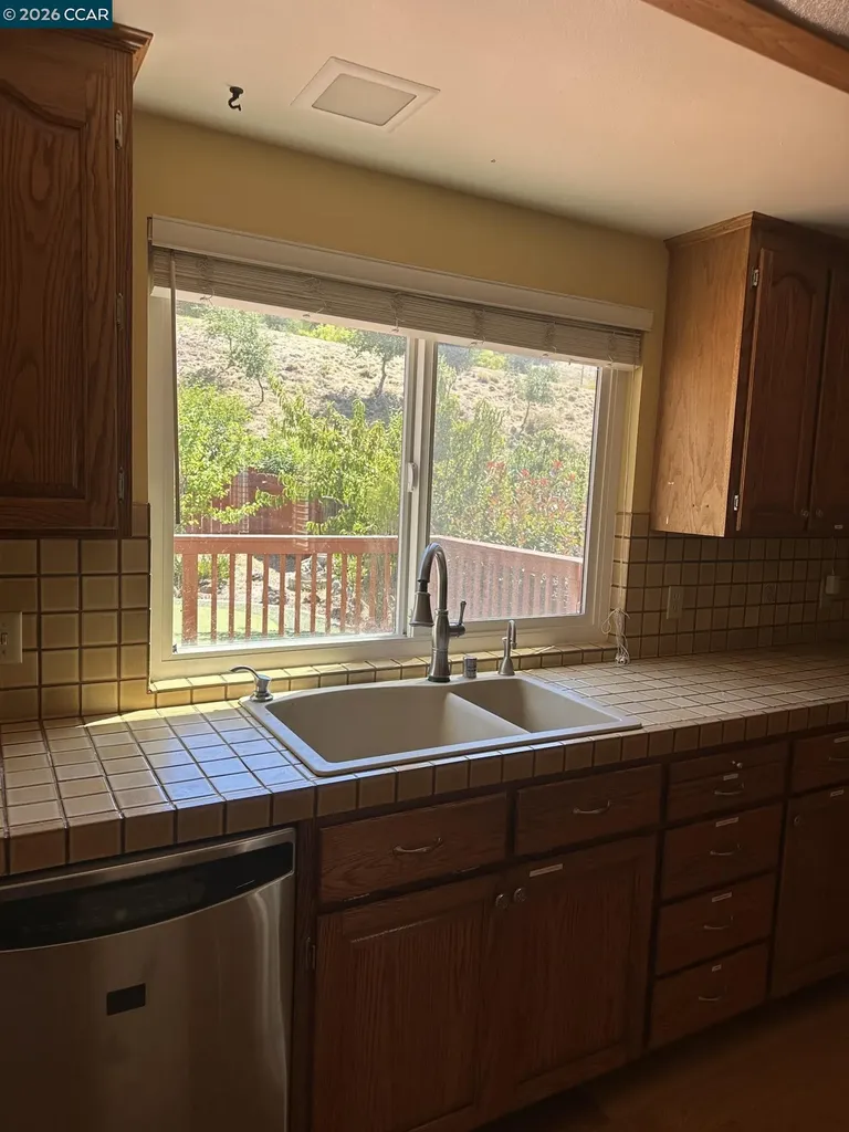 140 Travalini Court El Sobrante CA 94803