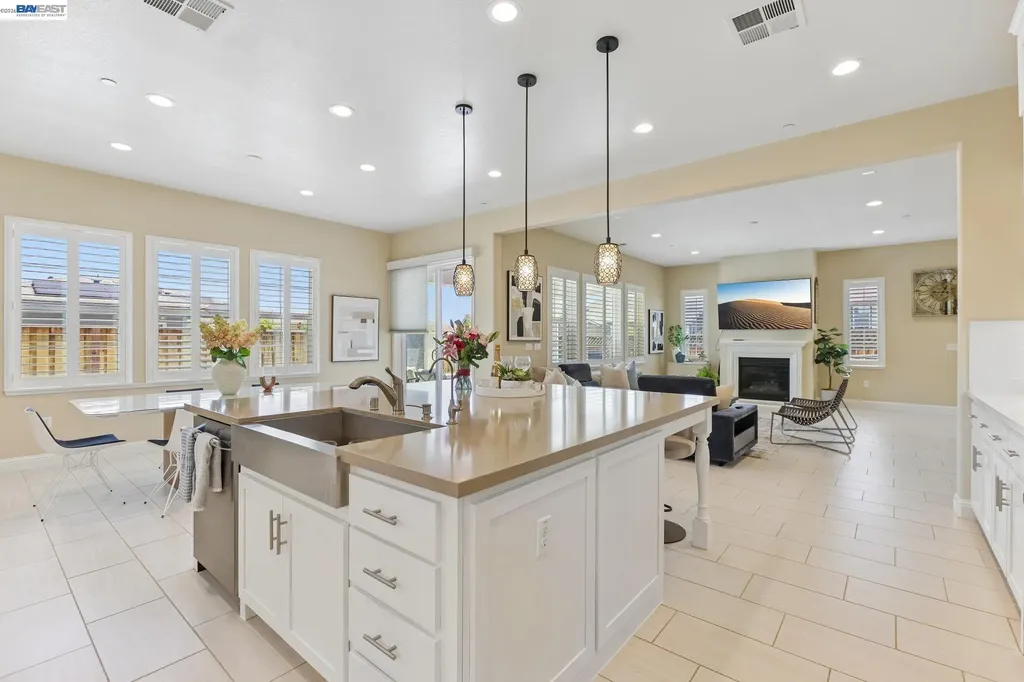 4203 Oak Knoll Drive Dublin CA 94568