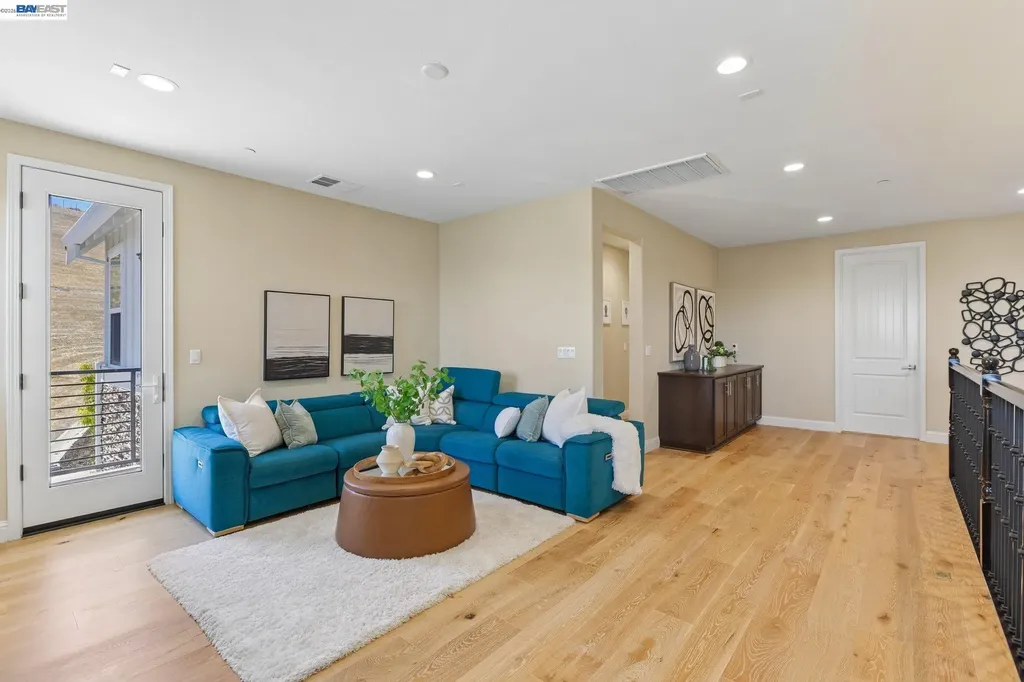 4203 Oak Knoll Drive Dublin CA 94568