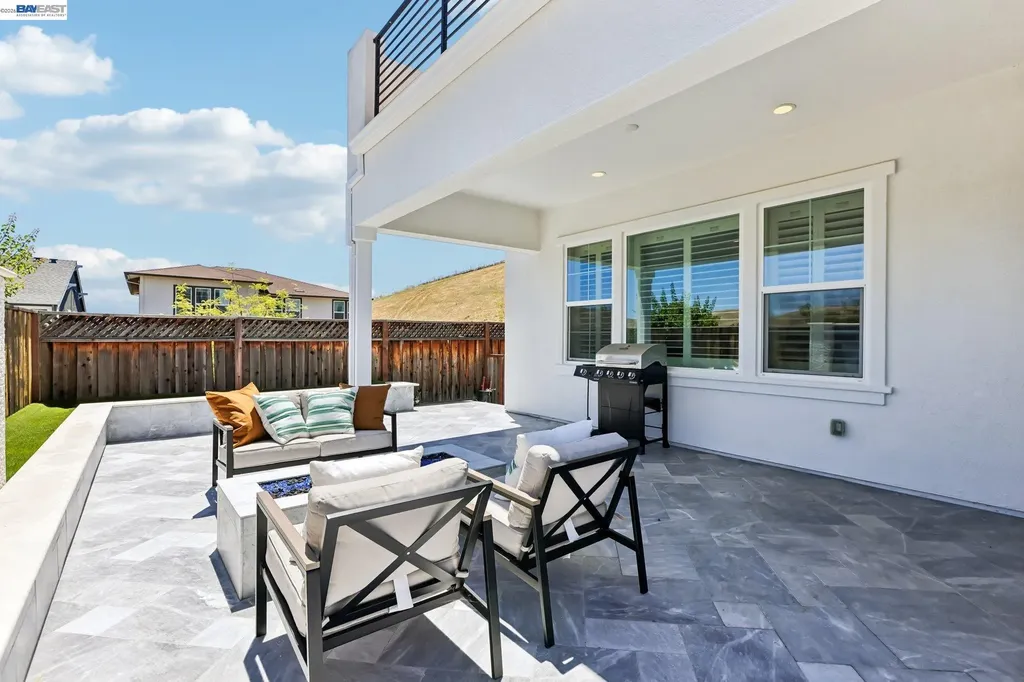 4203 Oak Knoll Drive Dublin CA 94568