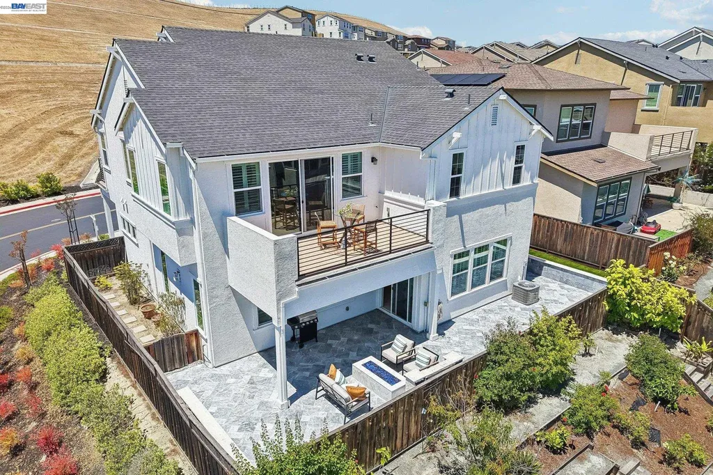 4203 Oak Knoll Drive Dublin CA 94568