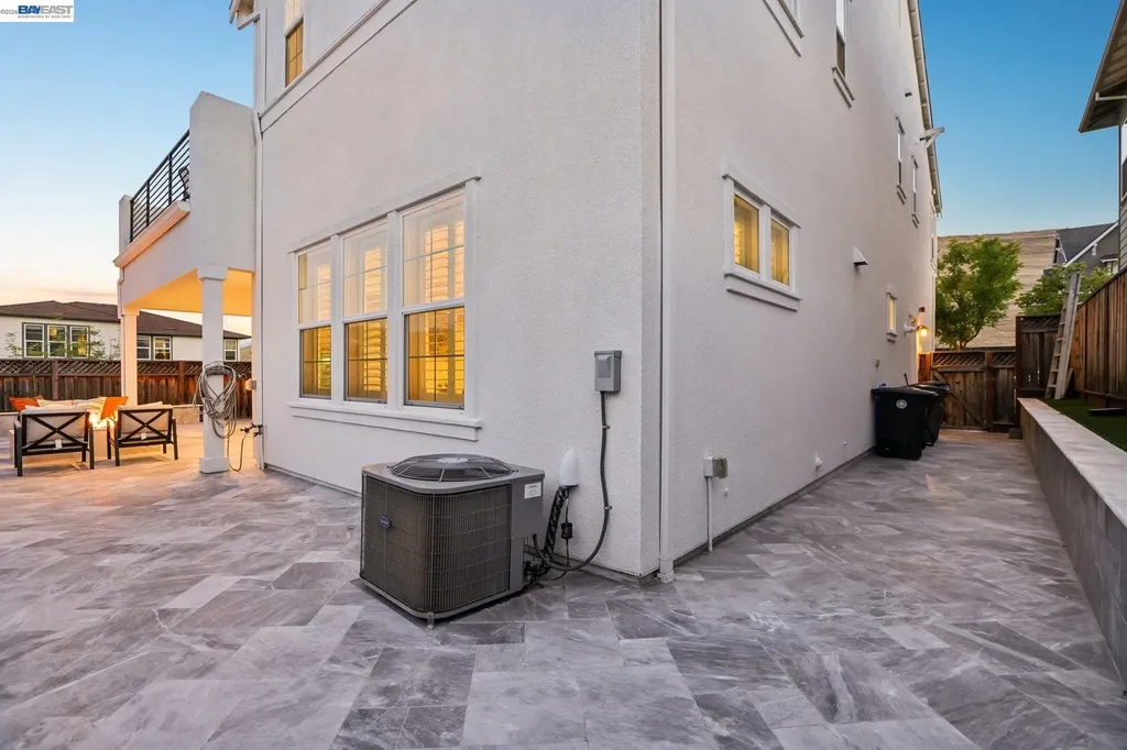 4203 Oak Knoll Drive Dublin CA 94568