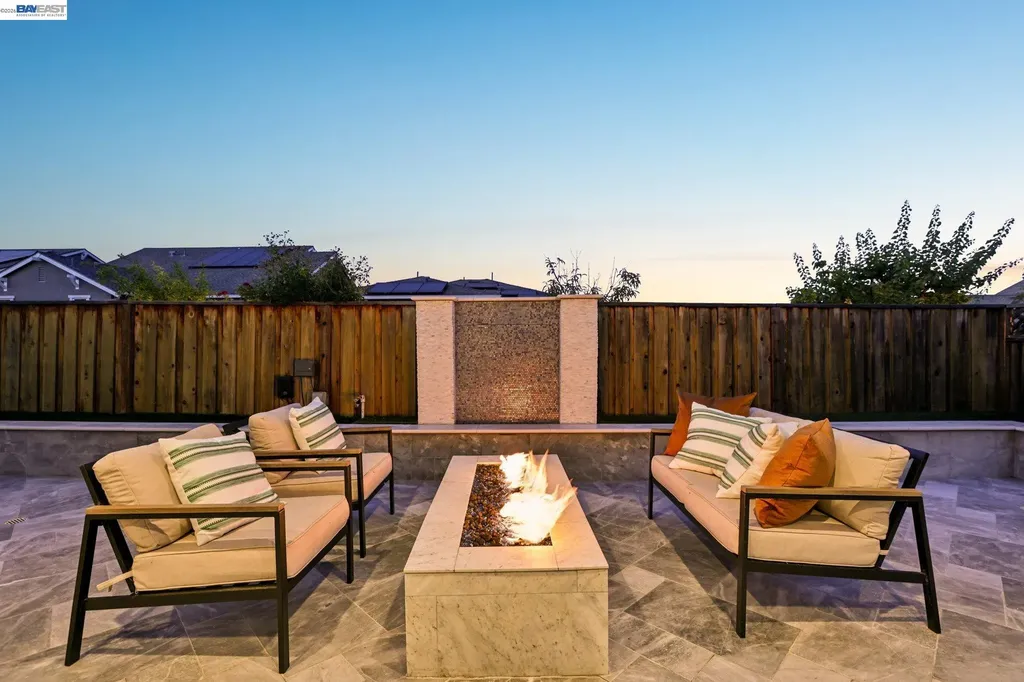 4203 Oak Knoll Drive Dublin CA 94568