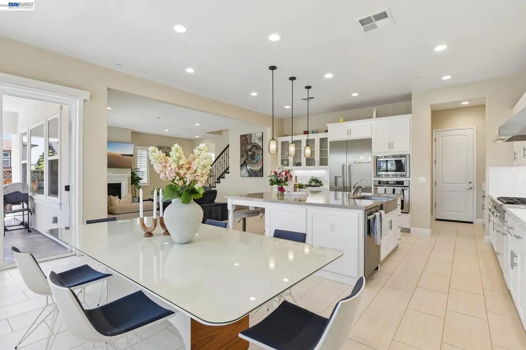 4203 Oak Knoll Drive Dublin CA 94568