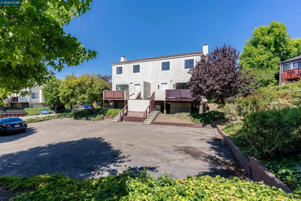 1707 Dalessi Drive Pinole CA 94564