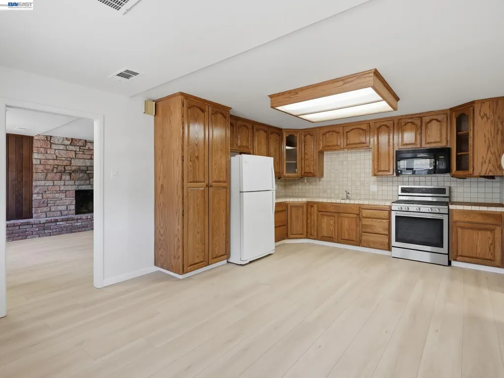 3887 Shasta Circle Pittsburg CA 94565