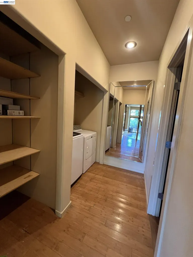 7957 Michigan Avenue Oakland CA 94605