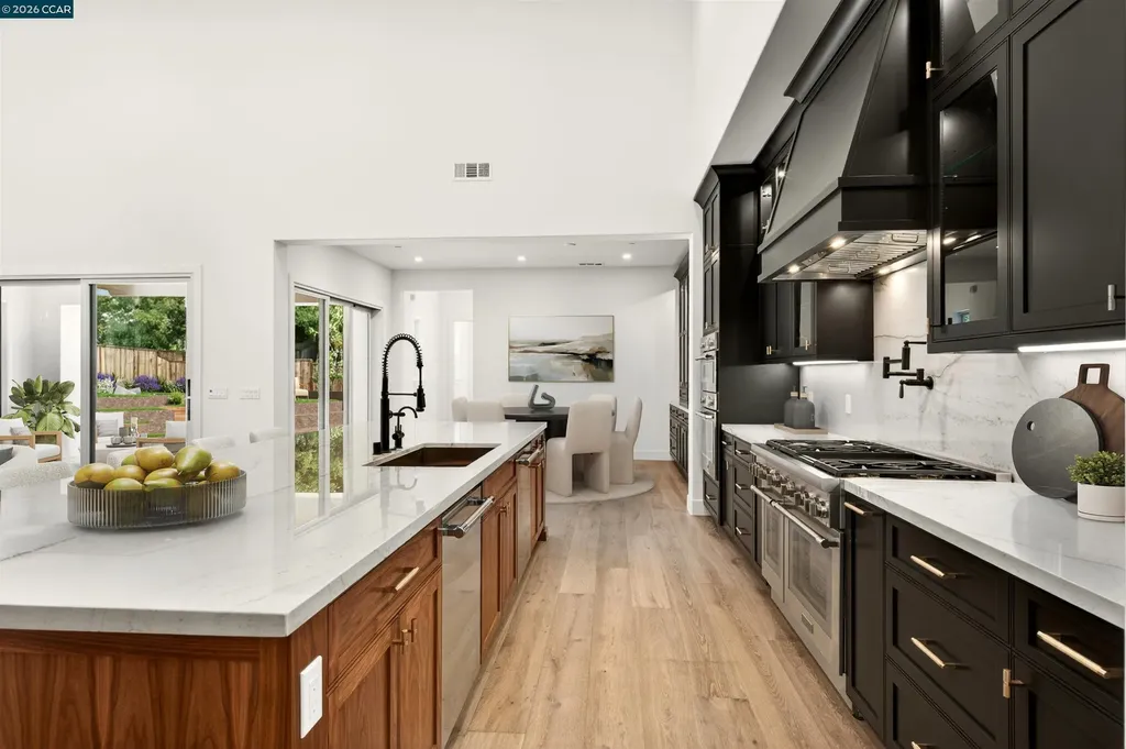 1090 Borrette Court Napa CA 94558