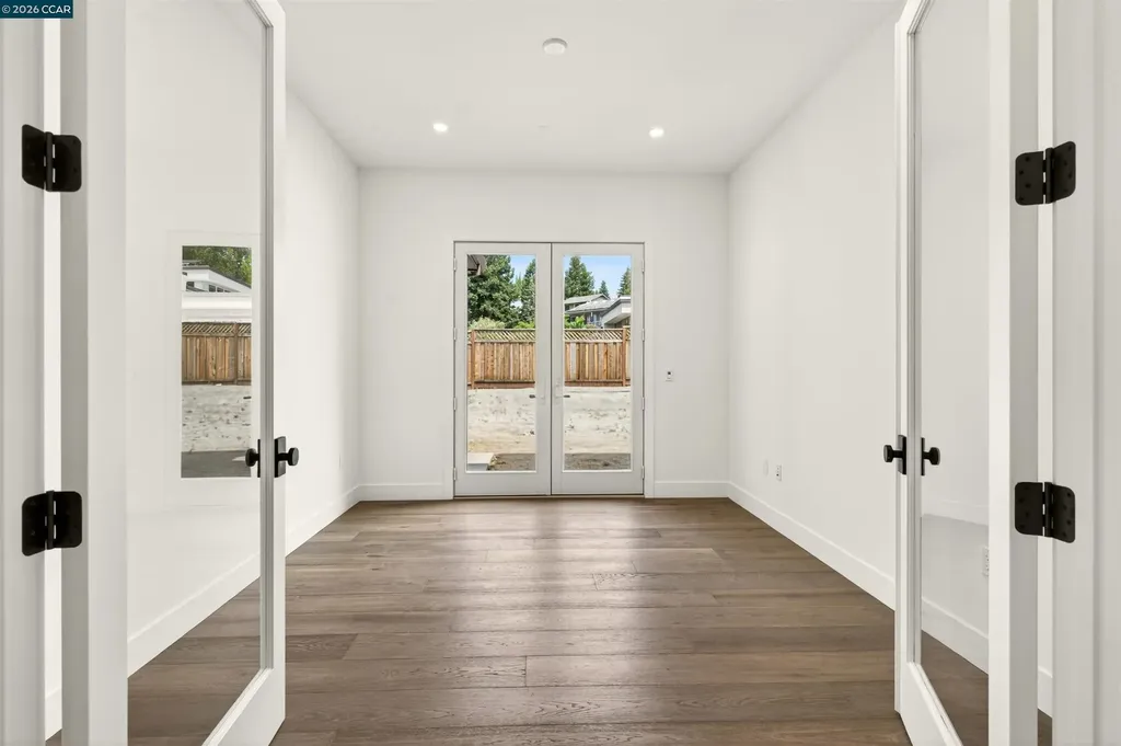 1090 Borrette Court Napa CA 94558