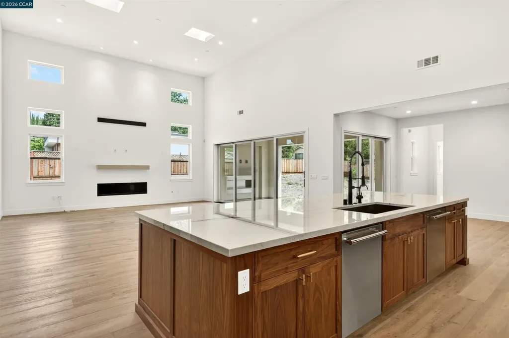 1090 Borrette Court Napa CA 94558