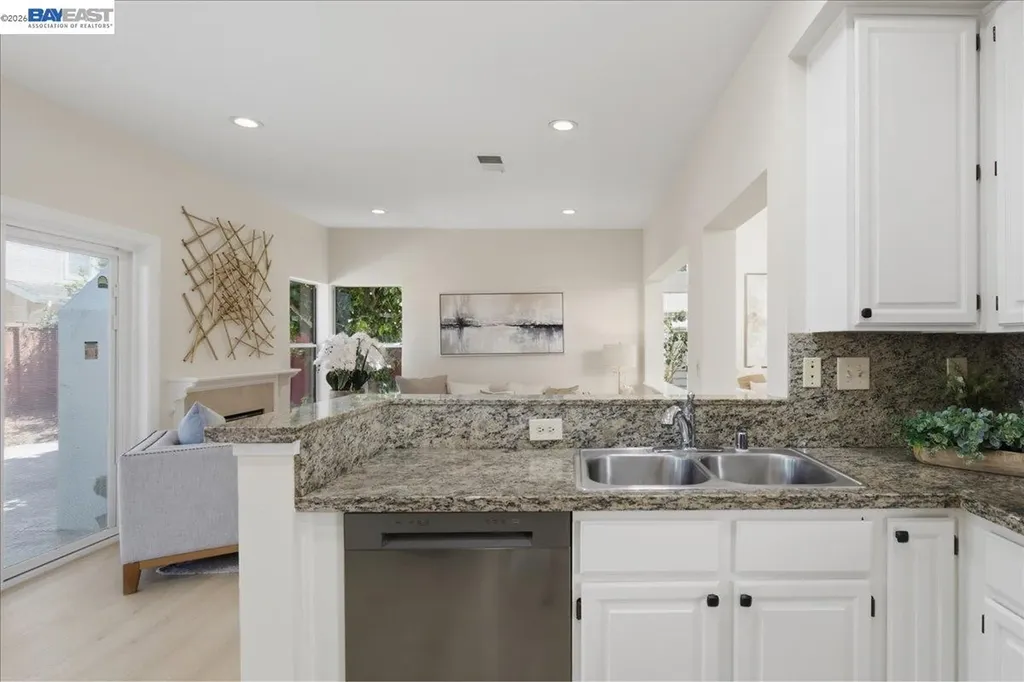 5579 Ridgewood Drive Fremont CA 94555