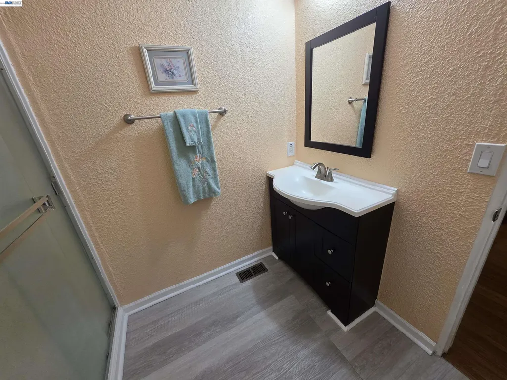 3231 Vineyard Avenue Pleasanton CA 94566