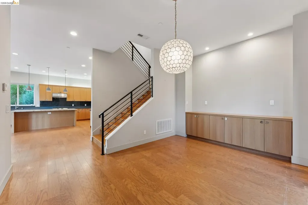 5917 Balboa Oakland CA 94611