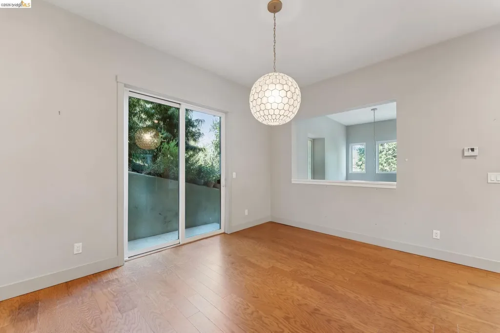 5917 Balboa Oakland CA 94611