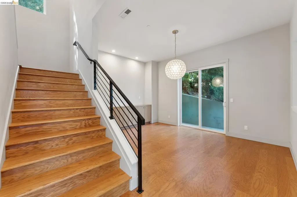5917 Balboa Oakland CA 94611