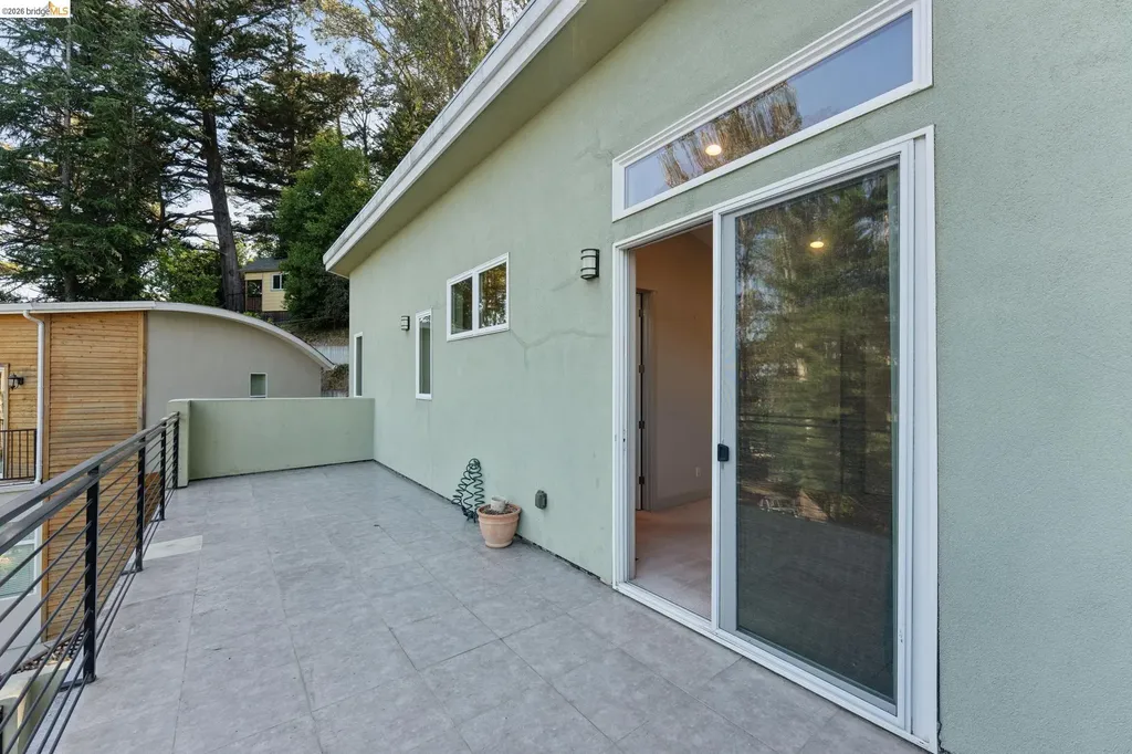 5917 Balboa Oakland CA 94611