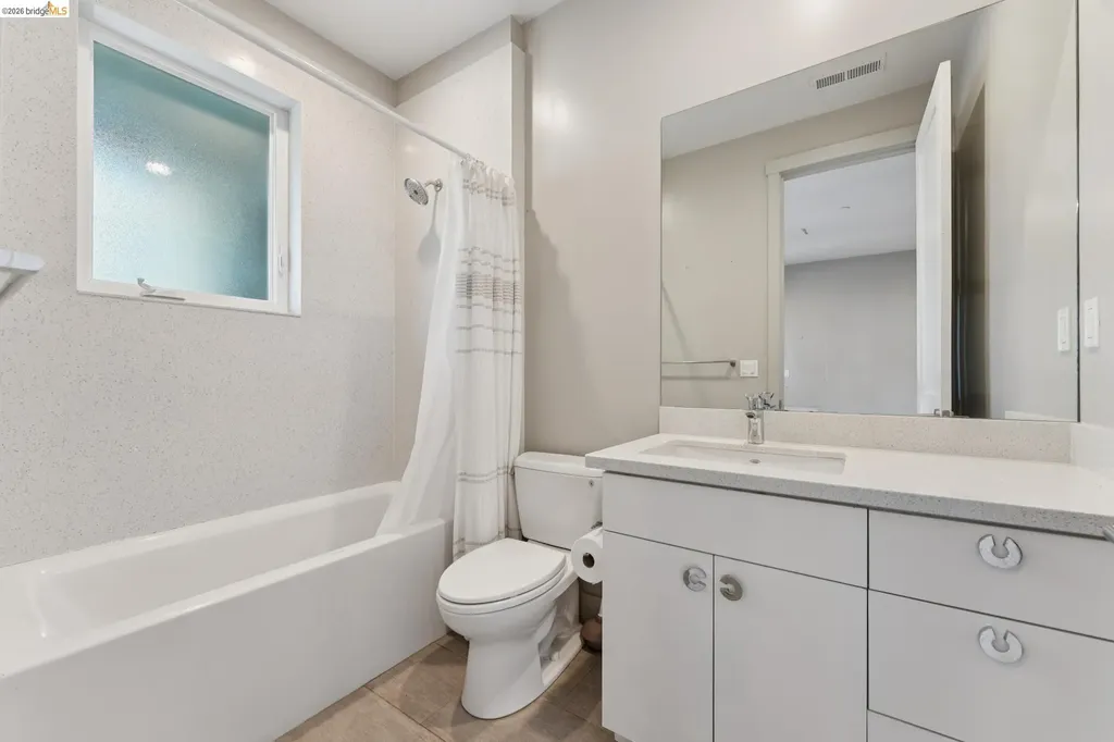 5917 Balboa Oakland CA 94611