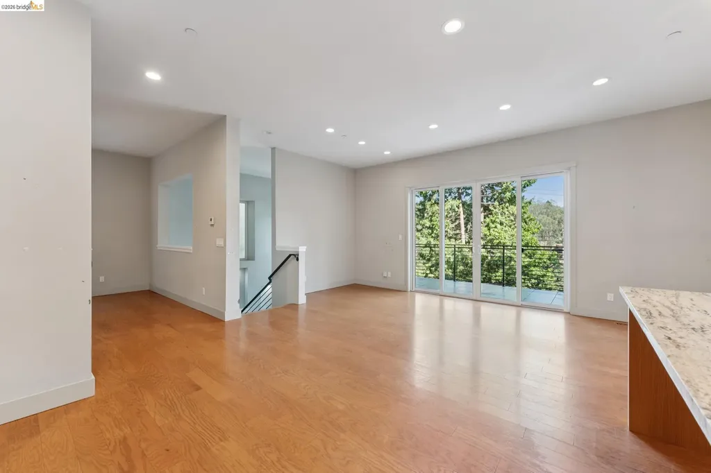 5917 Balboa Oakland CA 94611