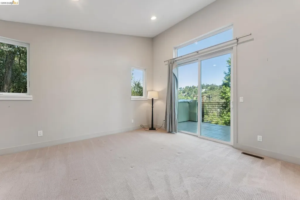 5917 Balboa Oakland CA 94611