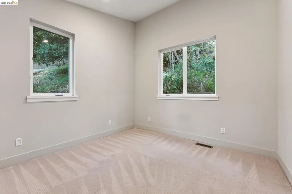 5917 Balboa Oakland CA 94611