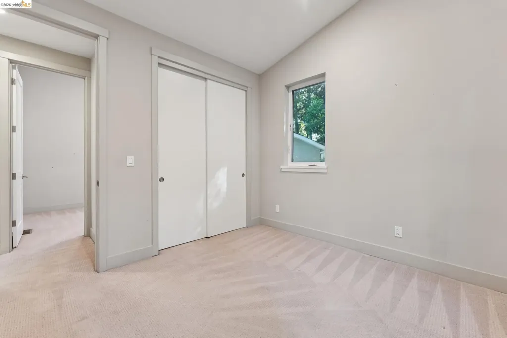 5917 Balboa Oakland CA 94611