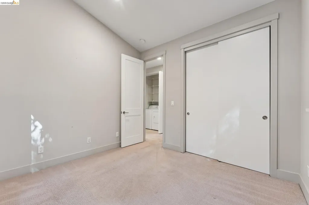 5917 Balboa Oakland CA 94611