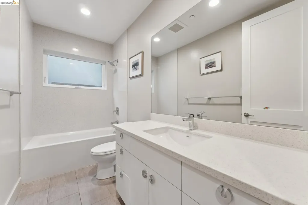 5917 Balboa Oakland CA 94611