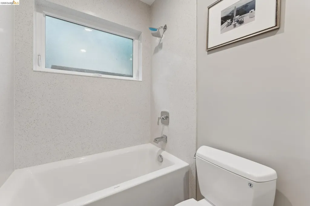 5917 Balboa Oakland CA 94611