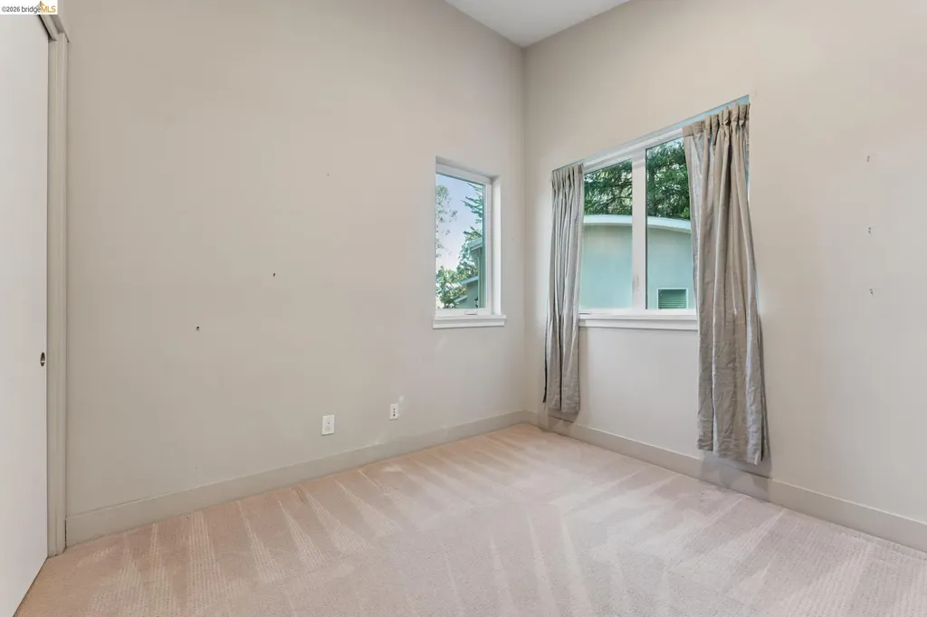 5917 Balboa Oakland CA 94611