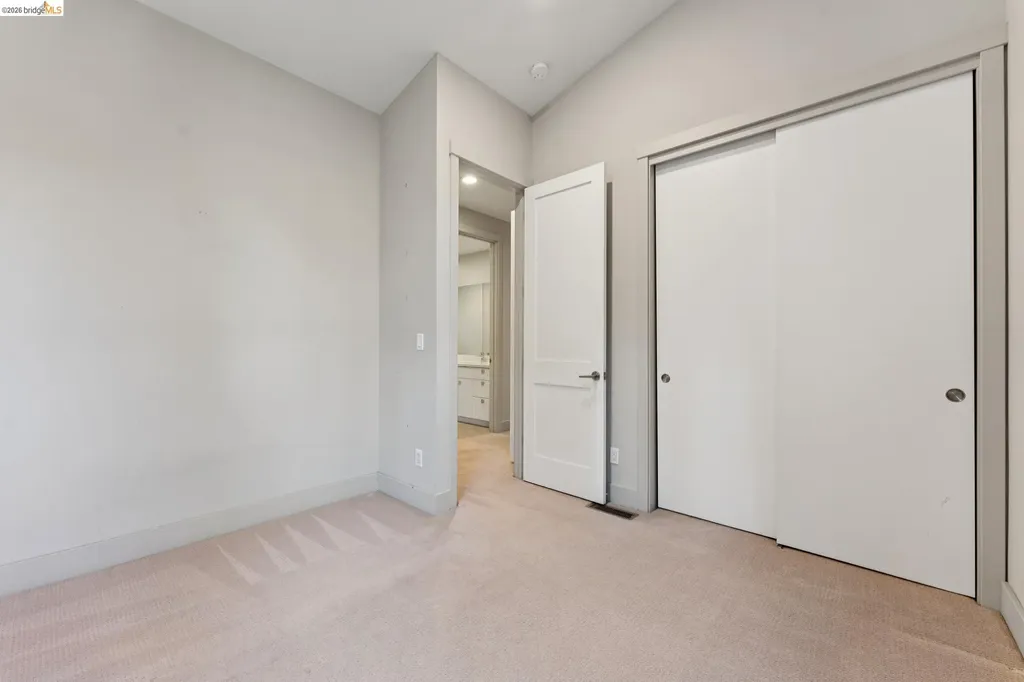 5917 Balboa Oakland CA 94611