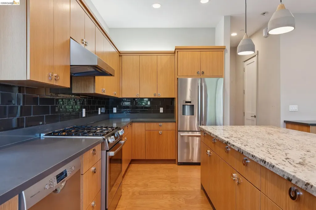 5917 Balboa Oakland CA 94611