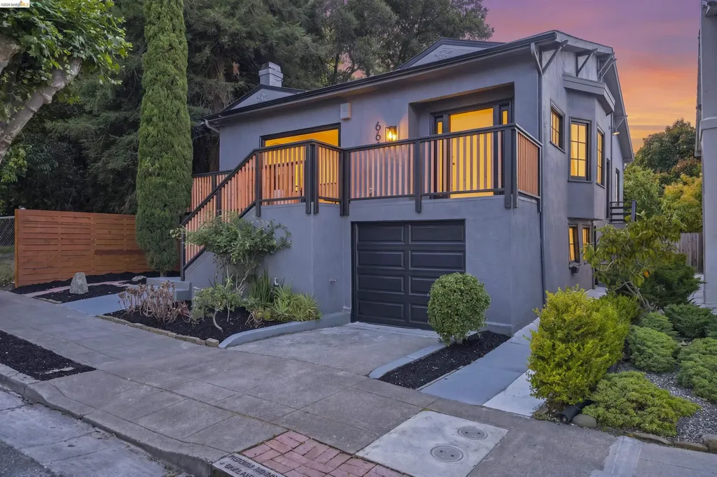 661 Brookwood Place Oakland CA 94610