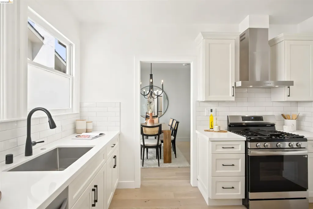 661 Brookwood Place Oakland CA 94610