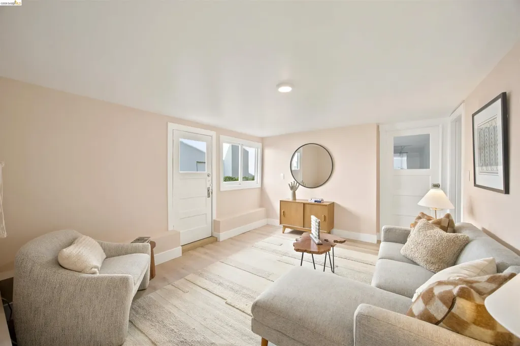 661 Brookwood Place Oakland CA 94610