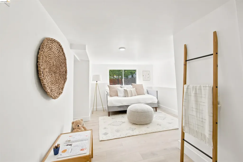 661 Brookwood Place Oakland CA 94610