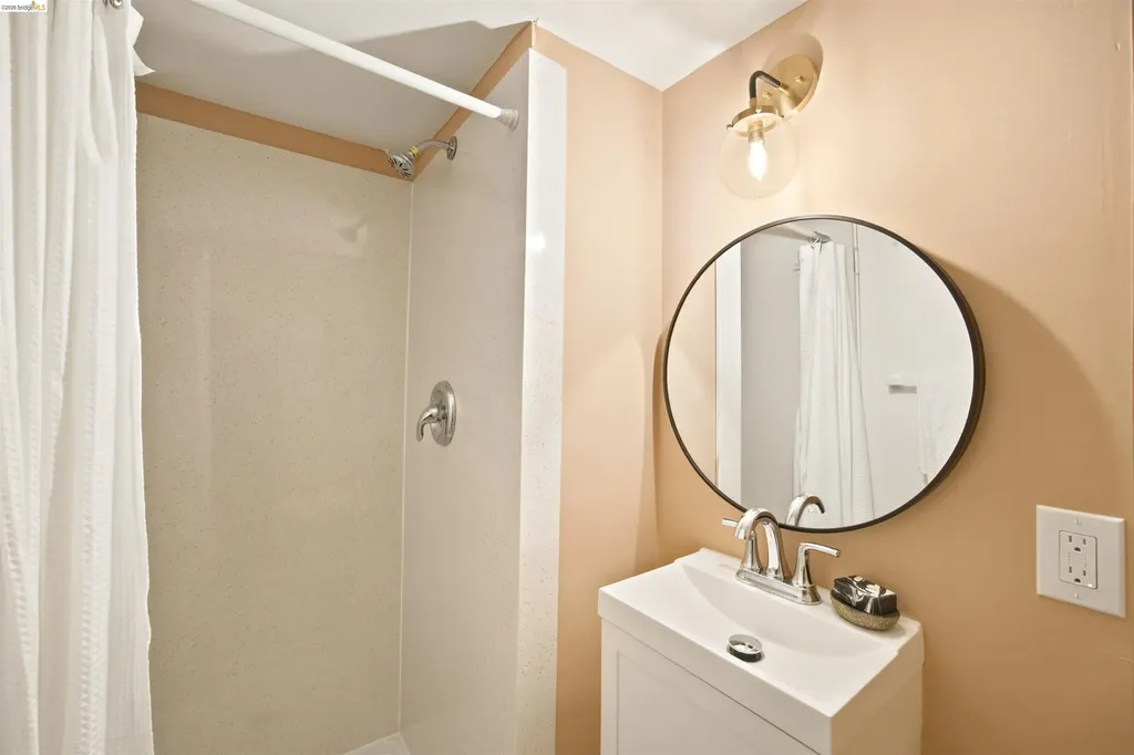 661 Brookwood Place Oakland CA 94610