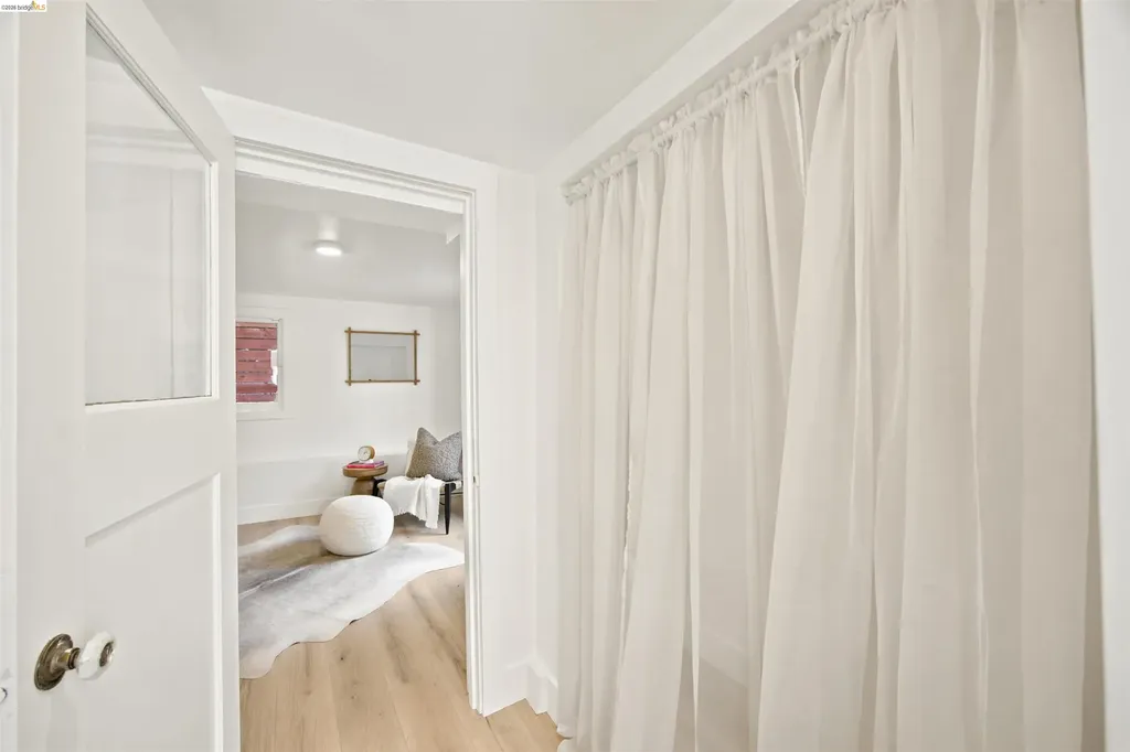661 Brookwood Place Oakland CA 94610
