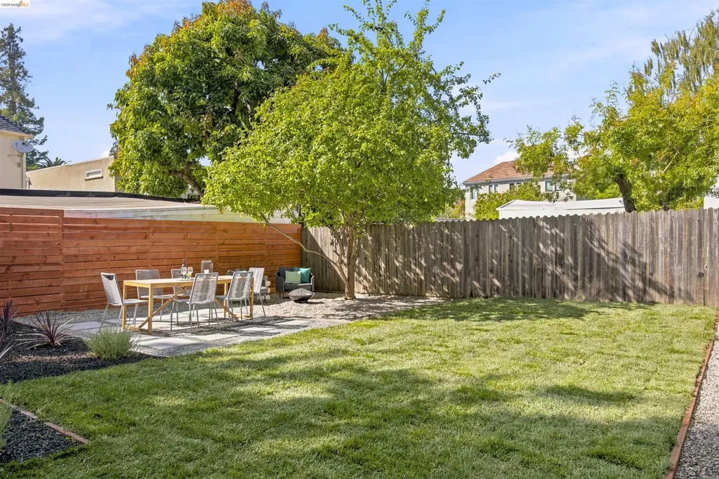 661 Brookwood Place Oakland CA 94610