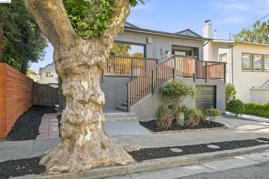 661 Brookwood Place Oakland CA 94610