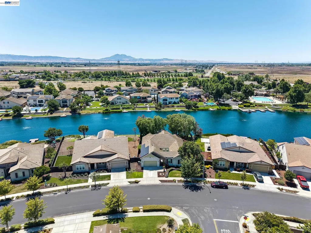 2771 Manresa Shore Lane Oakley CA 94561