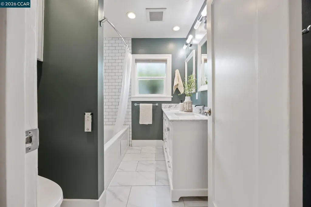 628 Poirier Street Oakland CA 94609