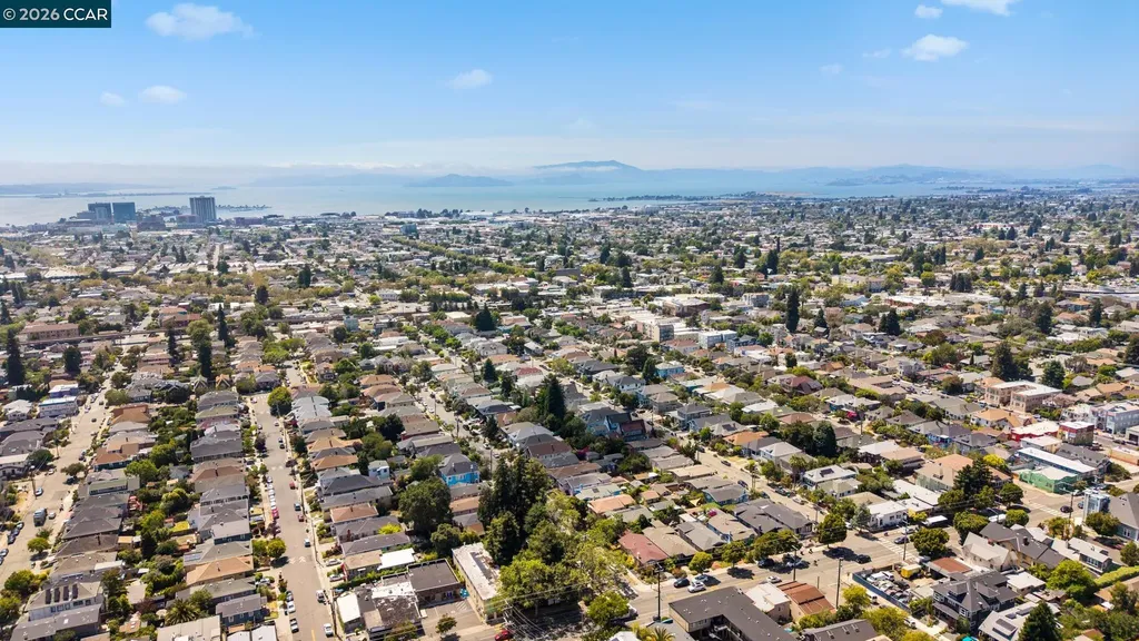 628 Poirier Street Oakland CA 94609