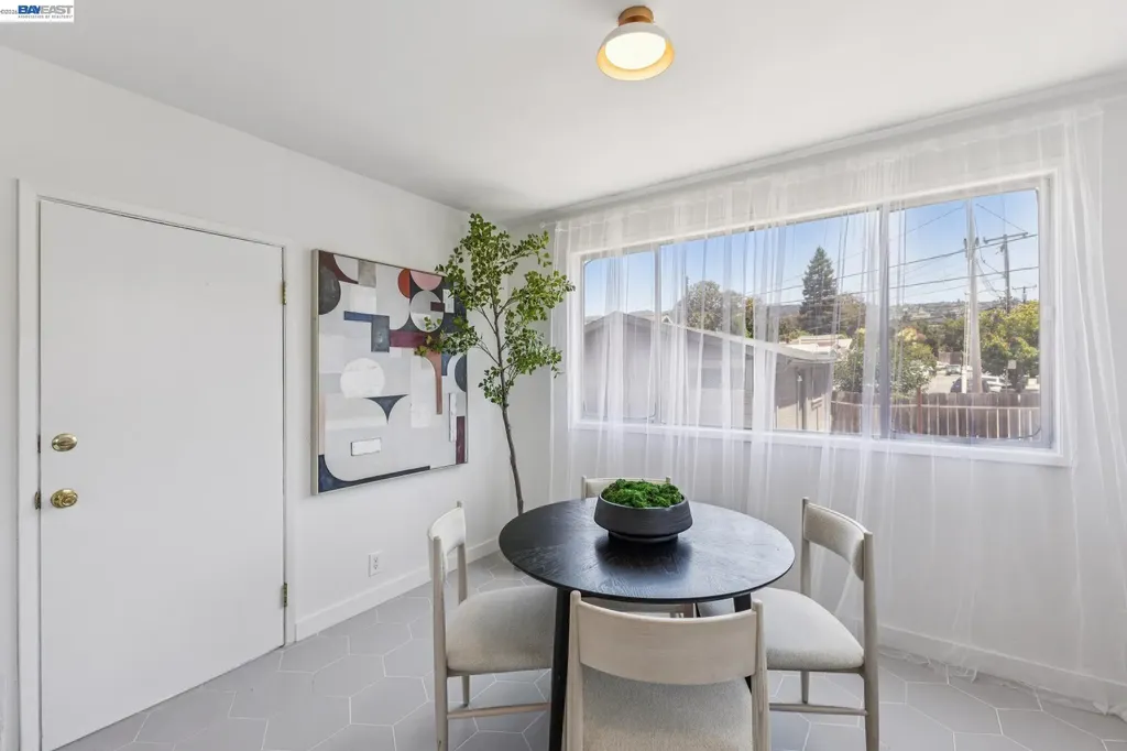 4220 Suter Street Oakland CA 94619