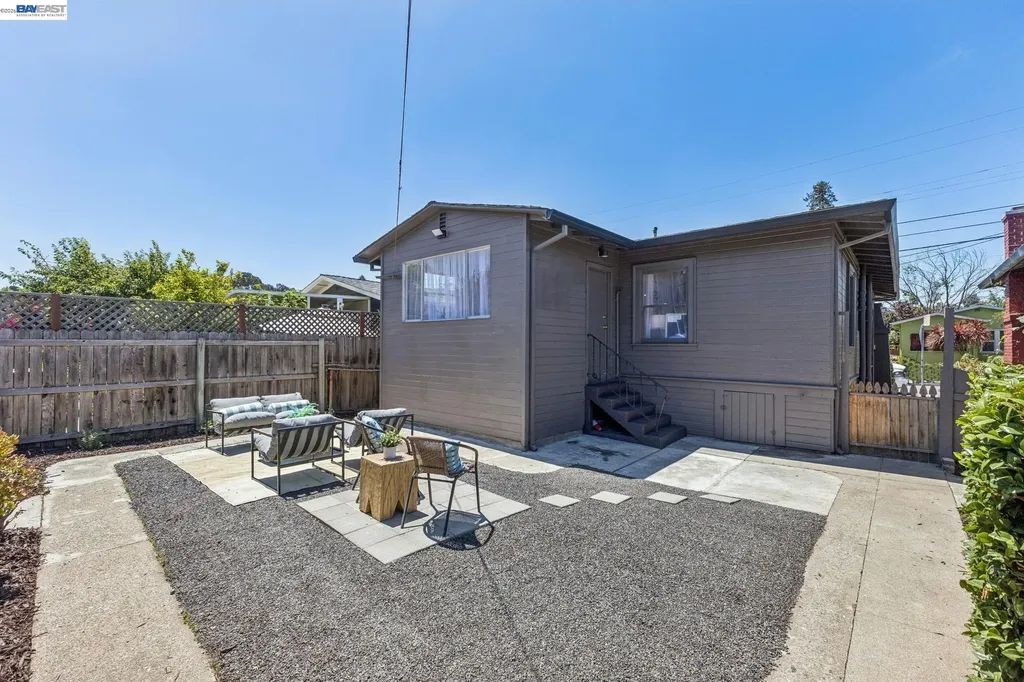 4220 Suter Street Oakland CA 94619