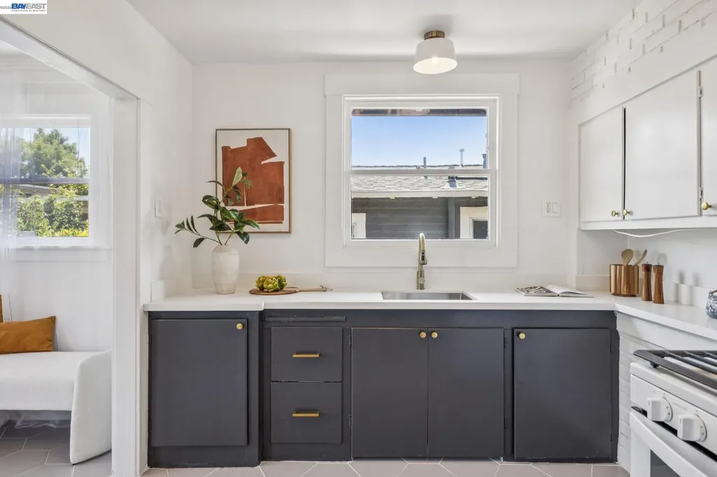4220 Suter Street Oakland CA 94619