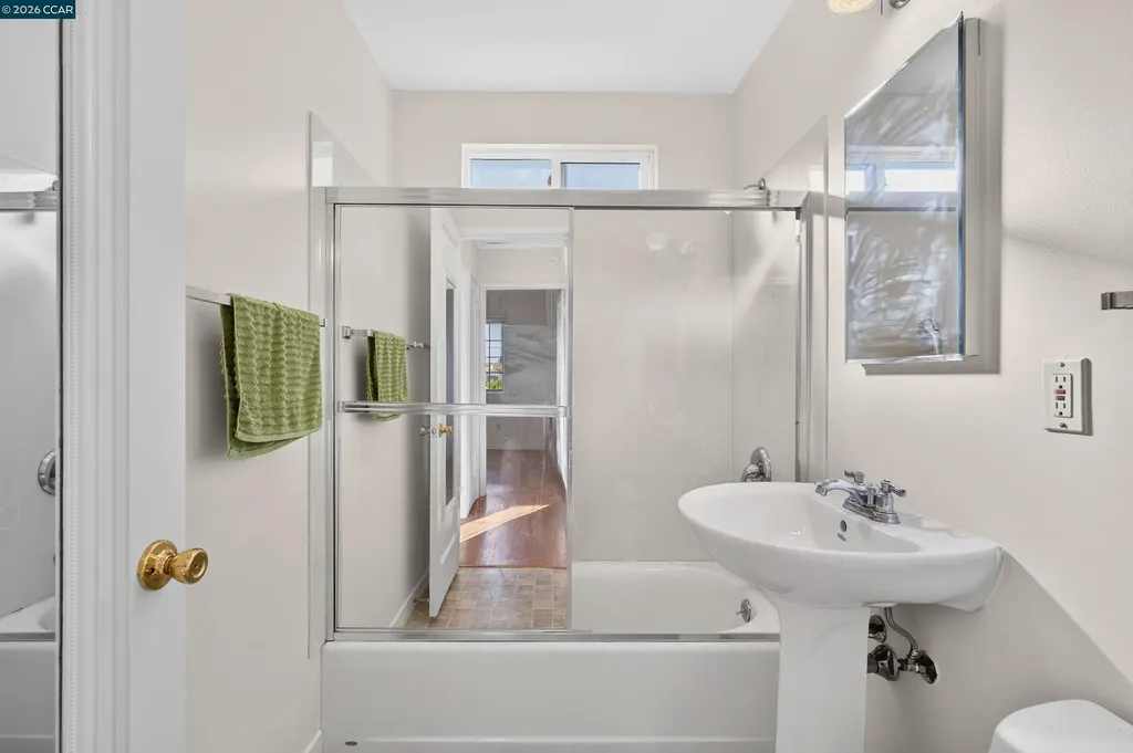 831 Fulton Way El Sobrante CA 94803