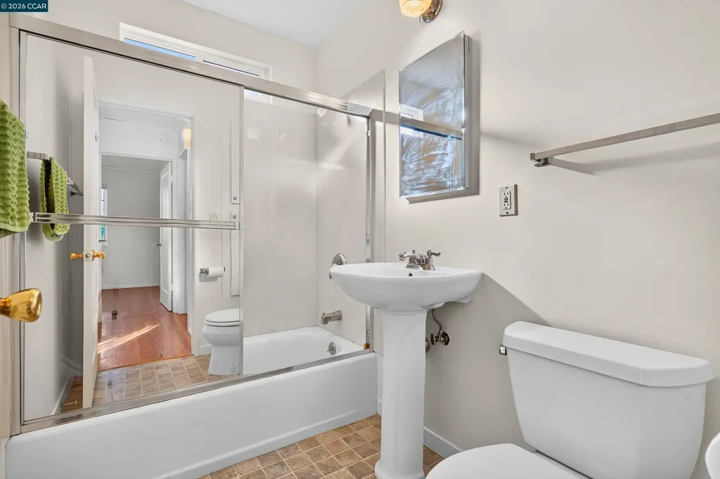 831 Fulton Way El Sobrante CA 94803
